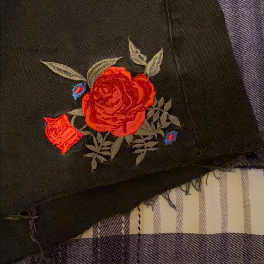 🥀 - Picture 4 of 4